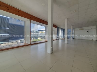 Commercial Building for Rent in NAWALA